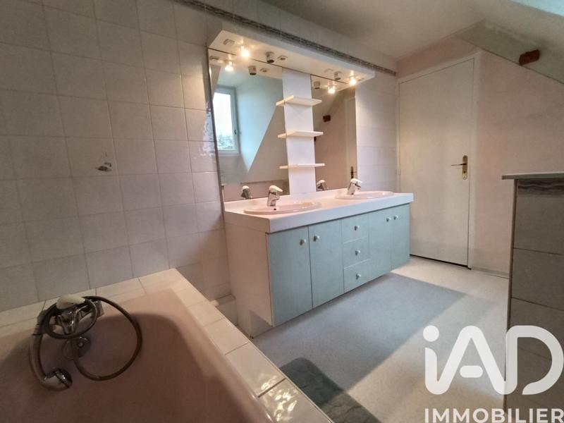 Maison - 136 m² - 5 pièces