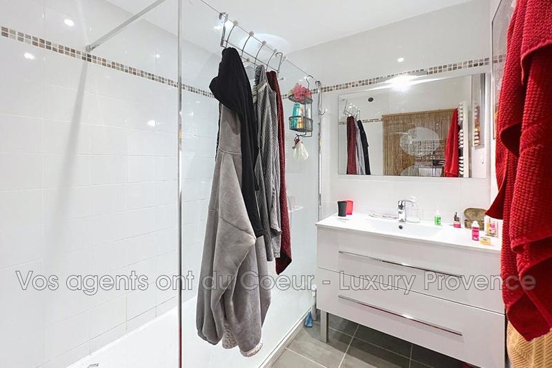 Maison - 200 m² - 6 pièces