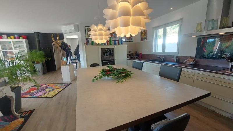 Villa - 166 m² - 5 pièces