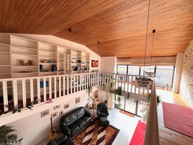 Maison en pierre - 204 m² - 6 pièces