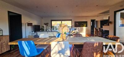 Maison - 147 m² - 6 pièces