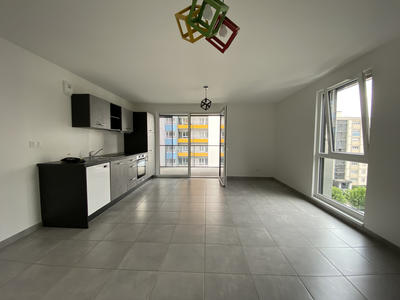 Appartement - 85 m² - 4 pièces