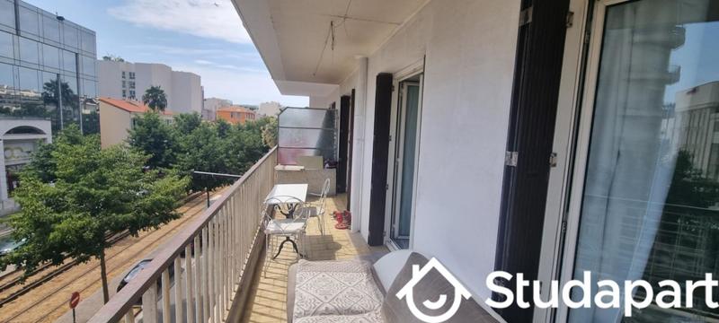 Chambre - 14 m² - 1 pièce