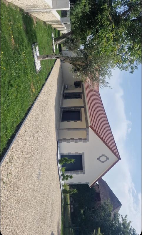 Maison - 140 m² - 4 pièces