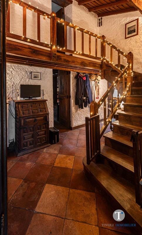 Maison ancienne - 190 m² - 6 pièces