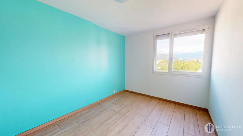 Appartement - 115 m² - 5 pièces