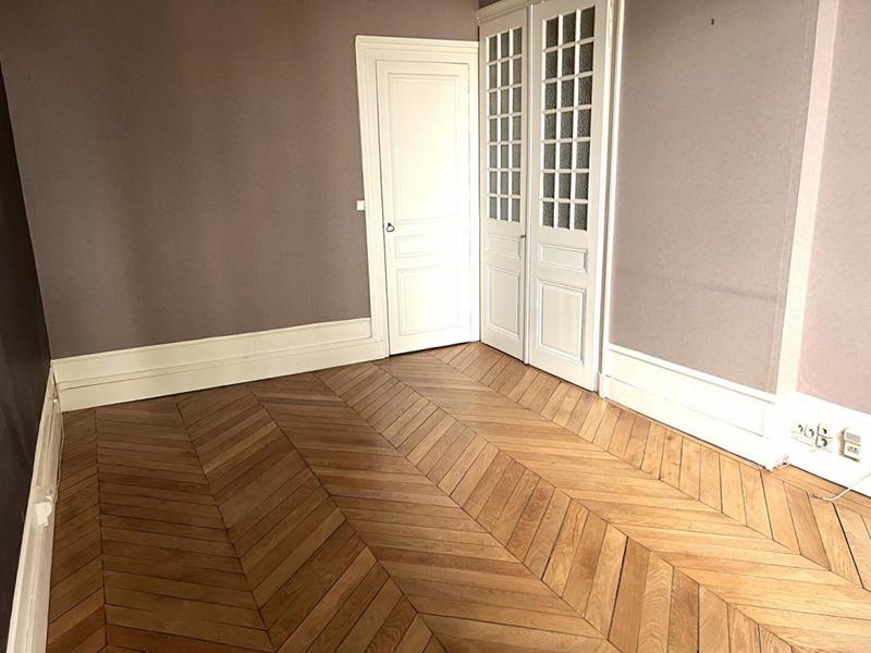 Appartement - 90 m² - 4 pièces