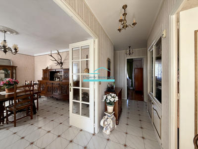 Villa - 161 m² - 6 pièces