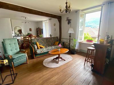 Maison - 233 m² - 10 pièces