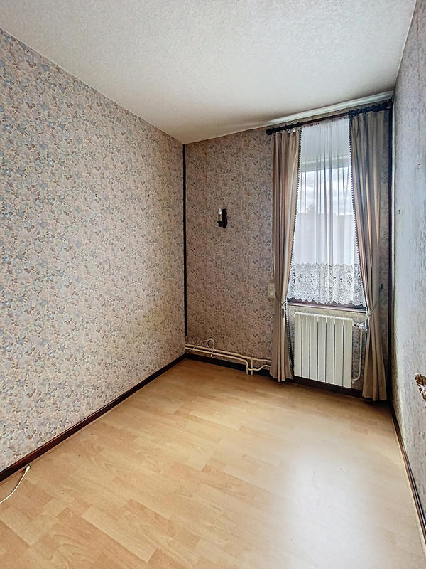 Maison - 93 m² - 6 pièces