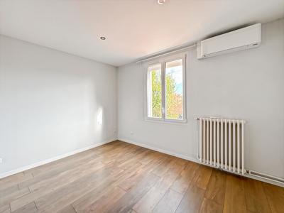 Maison - 150 m² - 4 pièces