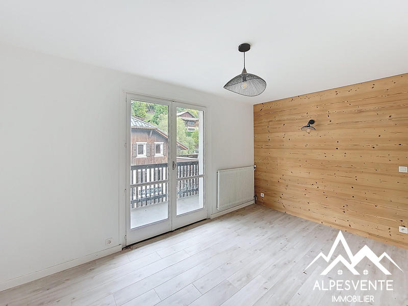 Maison - 225 m² - 10 pièces