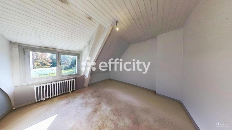 Maison - 99 m² - 6 pièces