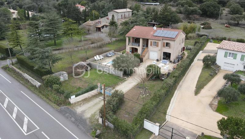 Maison - 157 m² - 6 pièces