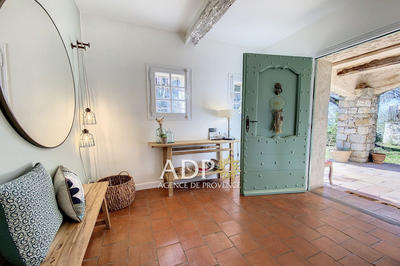 Maison - 255 m² - 8 pièces