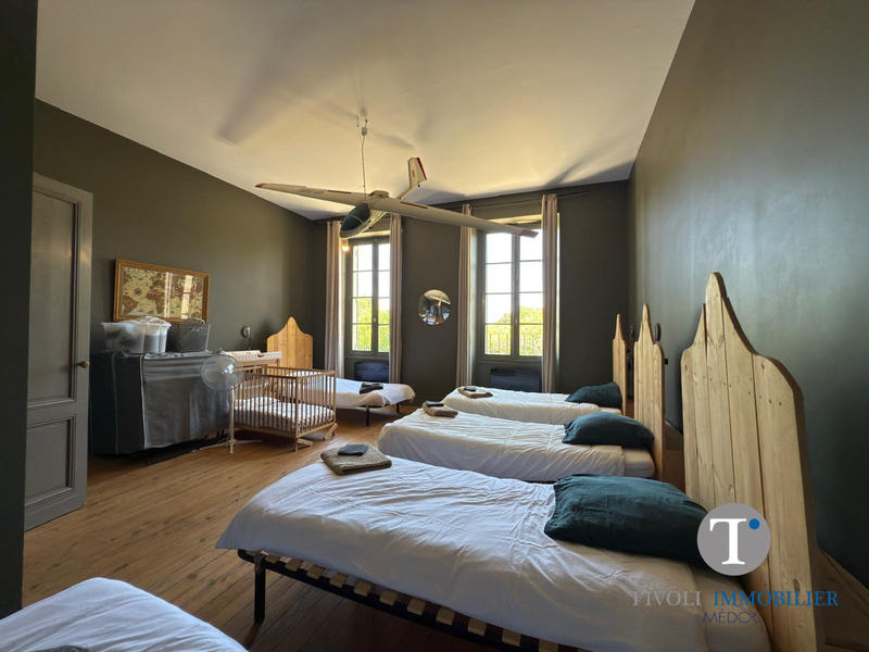 Maison ancienne - 490 m² - 12 pièces