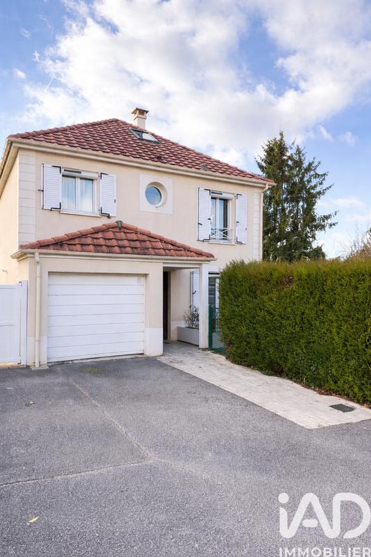 Maison - 95 m² - 5 pièces