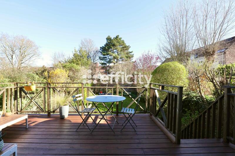 Maison - 183 m² - 9 pièces