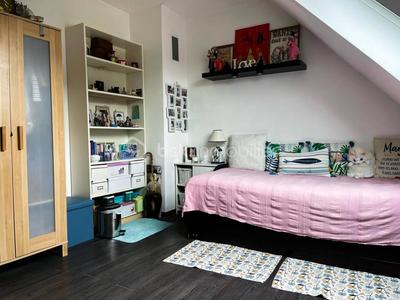 Maison - 98 m² - 5 pièces