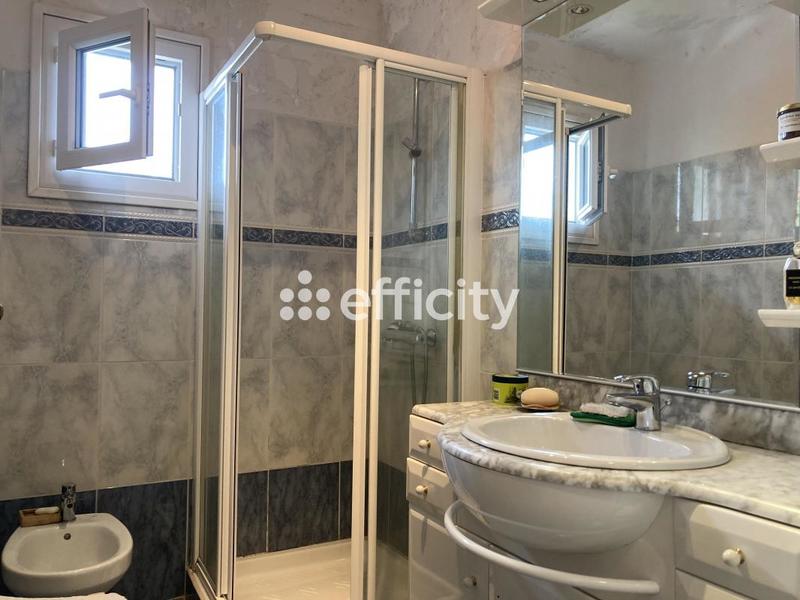 Appartement - 105 m² - 4 pièces