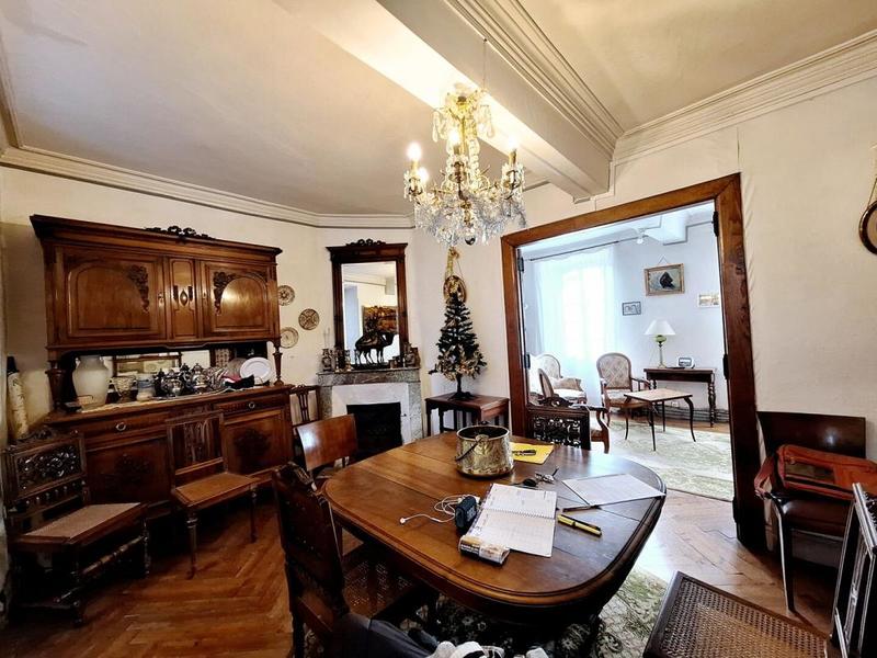 Maison de village - 310 m² - 12 pièces