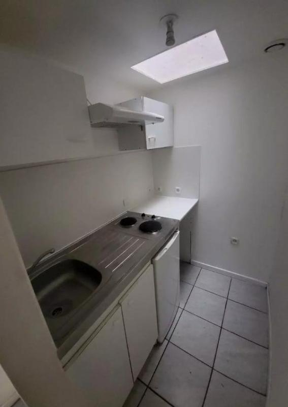 Studio - 24 m² - 1 pièce