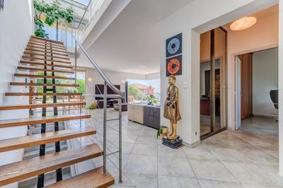 Villa - 193 m² - 6 pièces