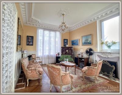 Maison - 196 m² - 7 pièces