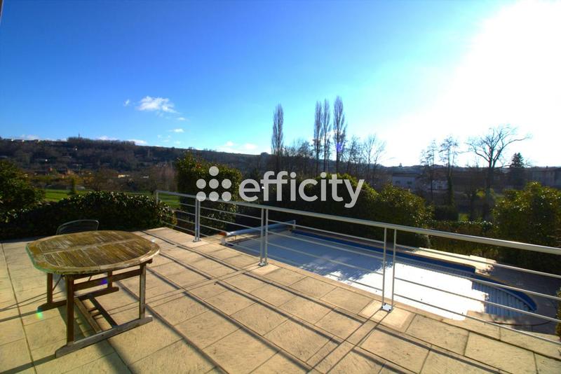 Villa - 146 m² - 8 pièces