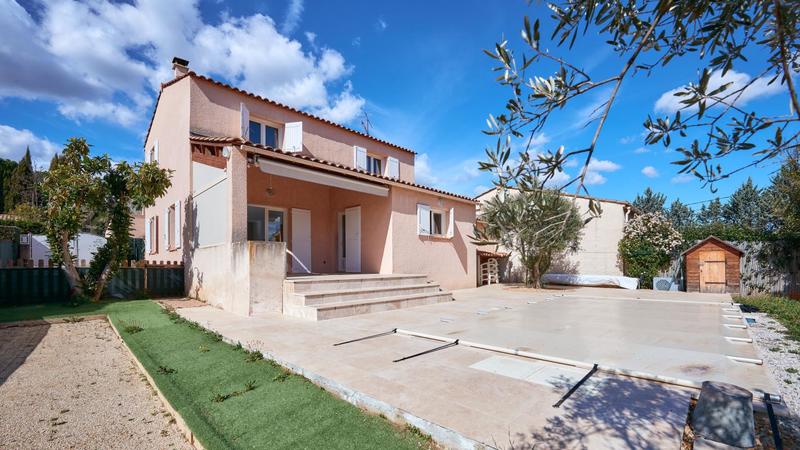 Maison - 110 m² - 4 pièces