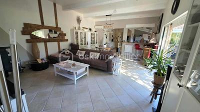 Maison traditionnelle - 140 m² - 4 pièces