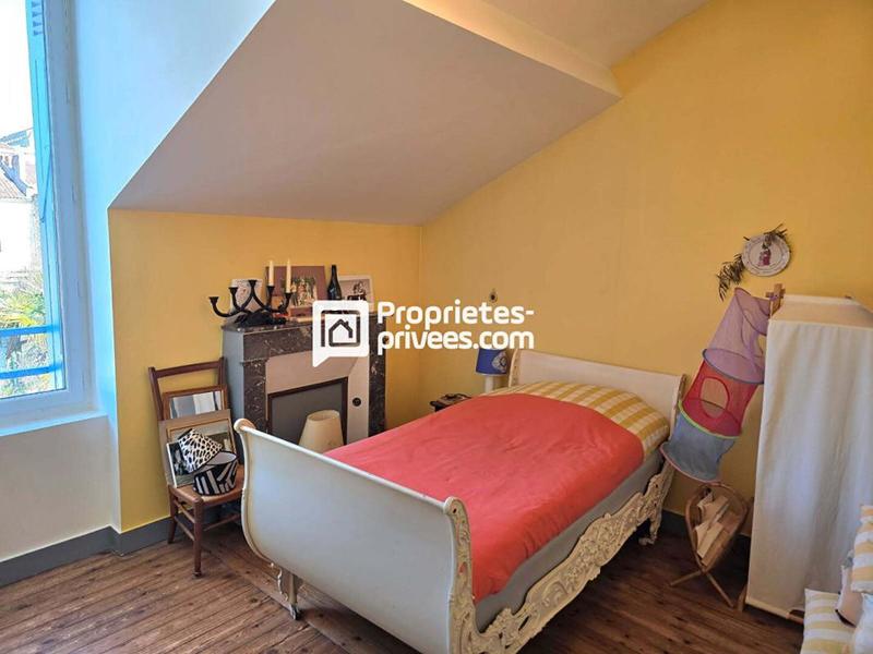 Maison - 236 m² - 8 pièces