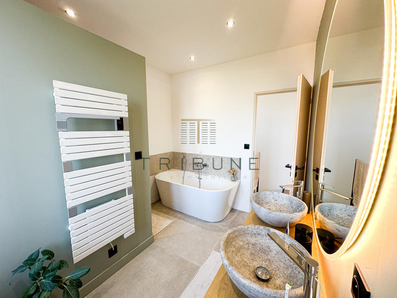 Maison - 105 m² - 4 pièces