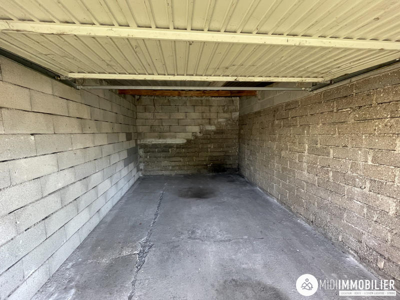 Parking / Garage - 17 m²