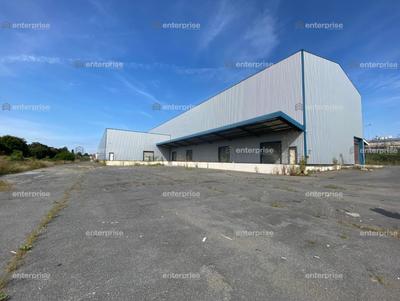 Entrepôt - 6 669 m²