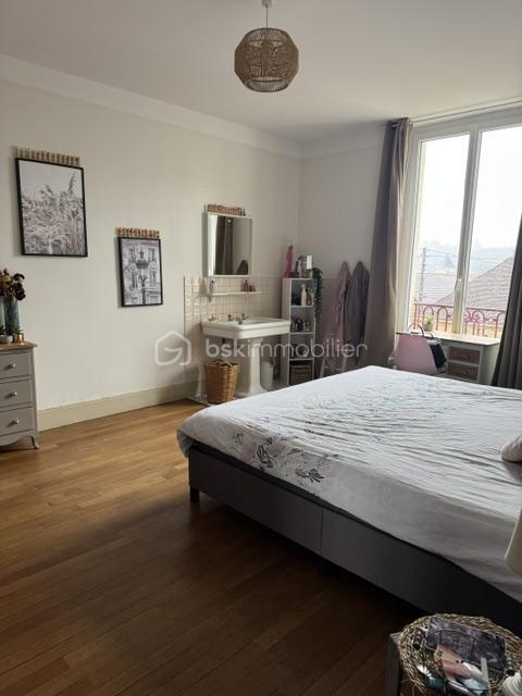 Maison - 276 m² - 8 pièces