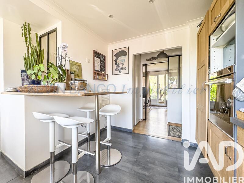 Maison - 183 m² - 9 pièces