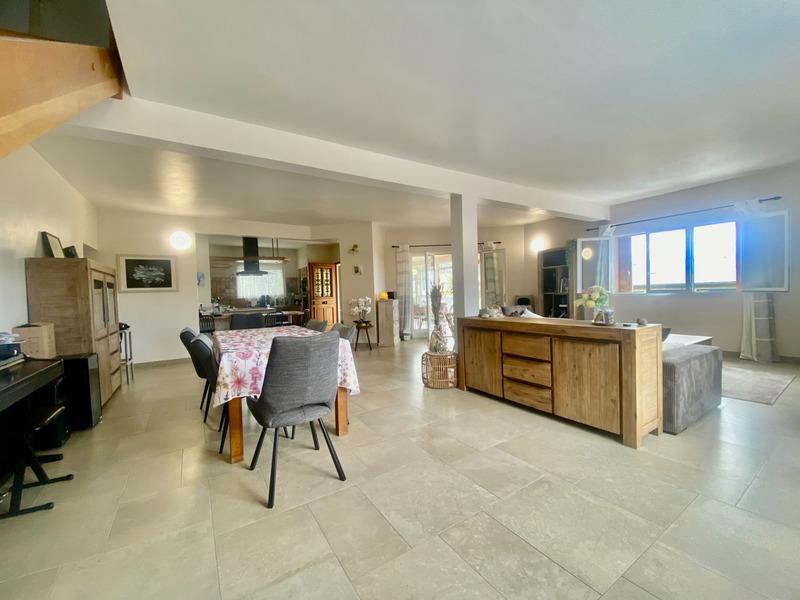 Maison - 158 m² - 6 pièces