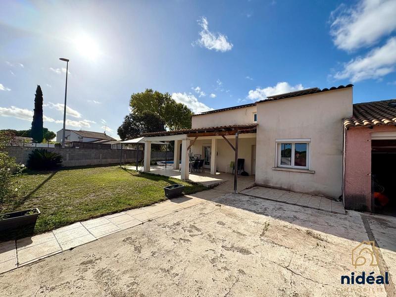 Maison - 180 m² - 8 pièces