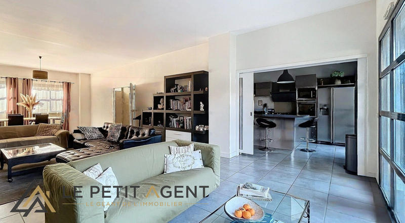 Appartement - 237 m² - 7 pièces