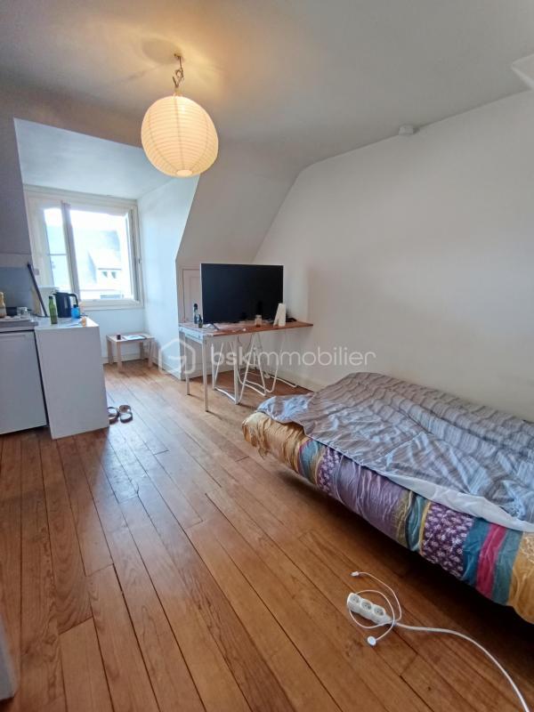 Immeuble - 111 m² - 8 pièces