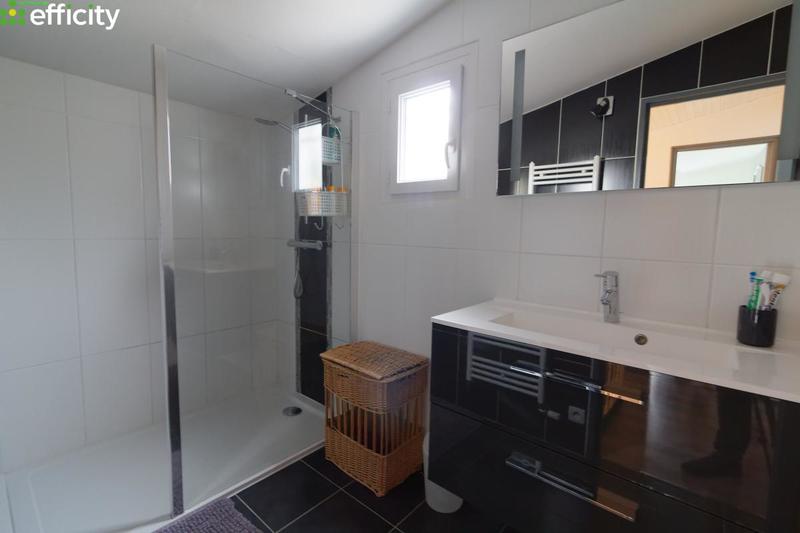 Pavillon - 95 m² - 5 pièces