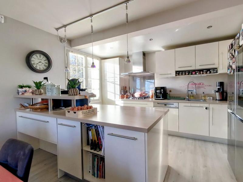 Maison - 200 m² - 9 pièces