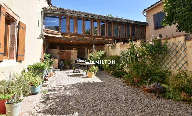 Maison de village - 230 m² - 6 pièces