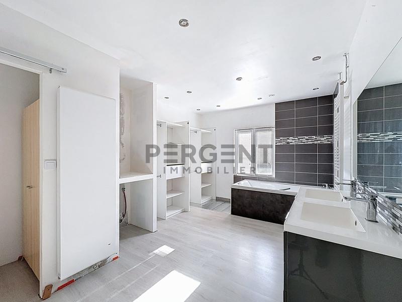 Maison - 91 m² - 4 pièces