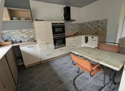 Maison - 111 m² - 5 pièces