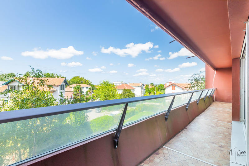 Appartement - 98 m² - 4 pièces