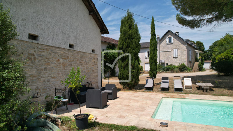 Local commercial - 250 m² - 1 pièce