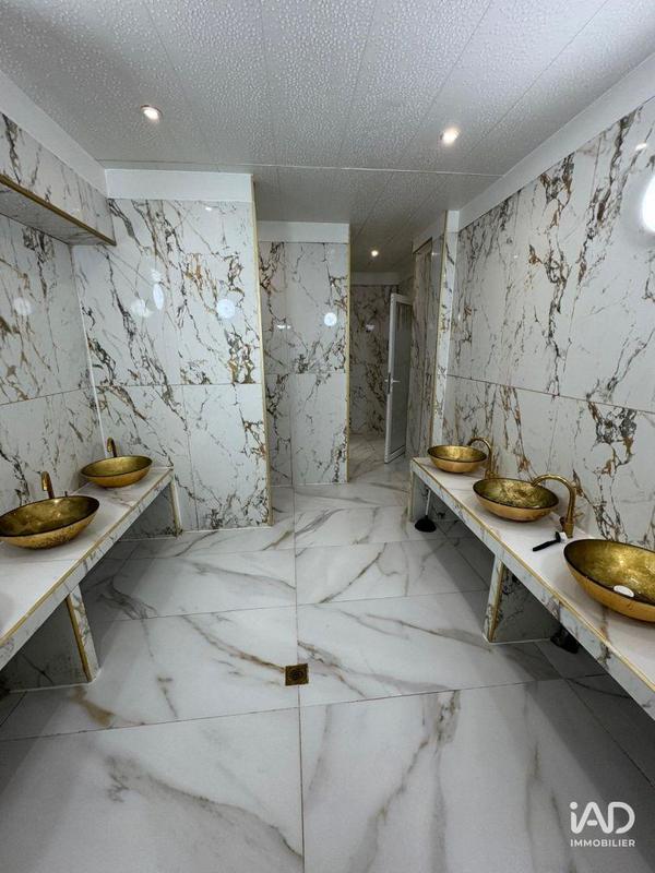 Local commercial - 183 m²