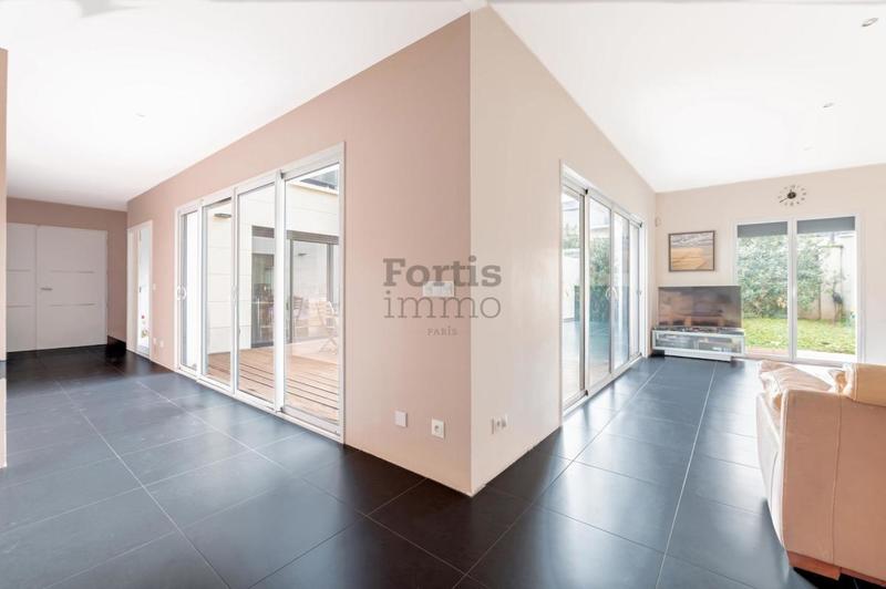 Maison d'architecte - 263 m² - 8 pièces